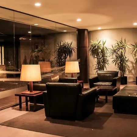 Holiday 4*