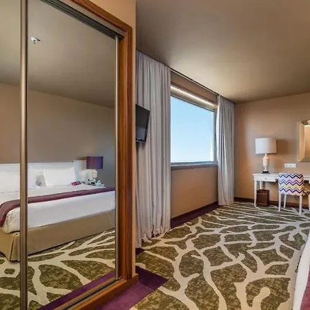 Hotel Holiday 4*