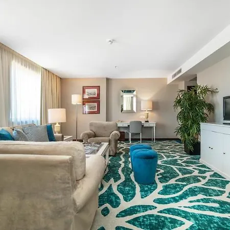 Holiday 4* Porto