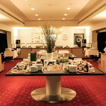 Holiday Hotel